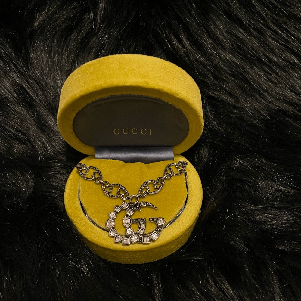 BRAND NEW-GUCCI-NEVER WORN-Crystal GG Marmont Pendant Necklace